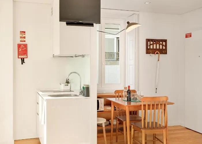 Host Wise - Lovely Shinny Flats With Balcony - Clerigos Appartement