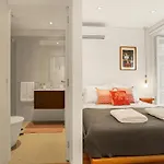 Host Wise - Lovely Shinny Flats With Balcony - Clerigos * Porto