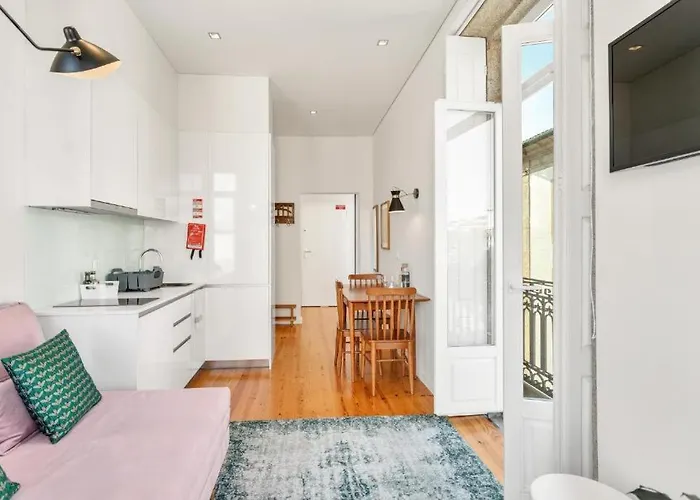 Host Wise - Lovely Shinny Flats With Balcony - Clerigos