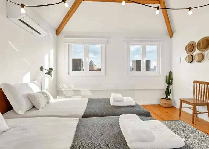 Apartamento Host Wise - Lovely Shinny Flats With Balcony - Clerigos