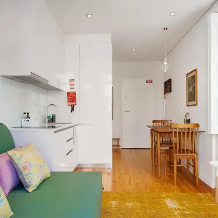 Host Wise - Lovely Shinny Flats With Balcony - Clerigos