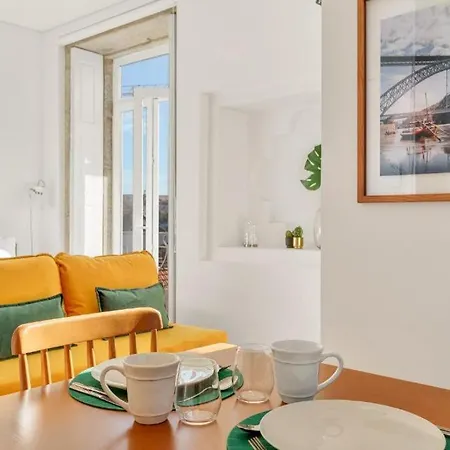 Apartmán Host Wise - Lovely Shinny Flats With Balcony - Clerigos