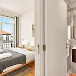 Apartament Host Wise - Lovely Shinny Flats With Balcony - Clerigos Porto