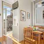 Host Wise - Lovely Shinny Flats With Balcony - Clerigos Apartament Porto