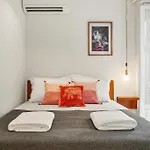 Host Wise - Lovely Shinny Flats With Balcony - Clerigos Apartament *
