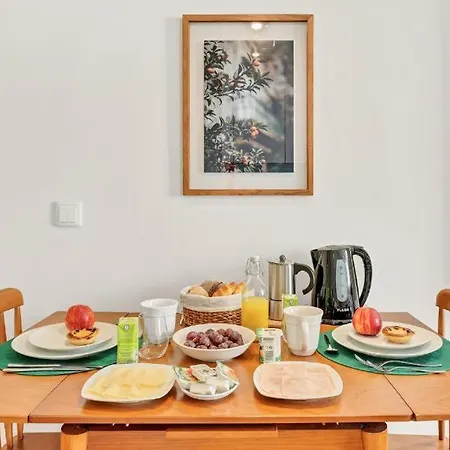 Host Wise - Lovely Shinny Flats With Balcony - Clerigos Порту