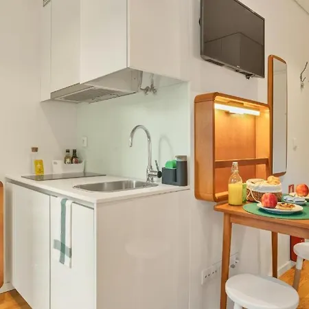 Host Wise - Lovely Shinny Flats With Balcony - Clerigos Апартаменты