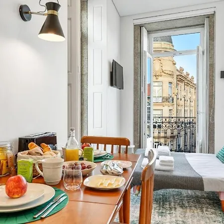 Host Wise - Lovely Shinny Flats With Balcony - Clerigos Porto