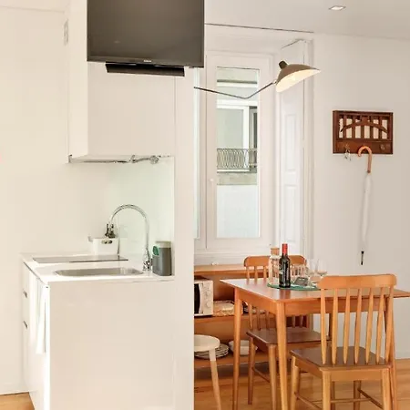 Host Wise - Lovely Shinny Flats With Balcony - Clerigos Апартаменты