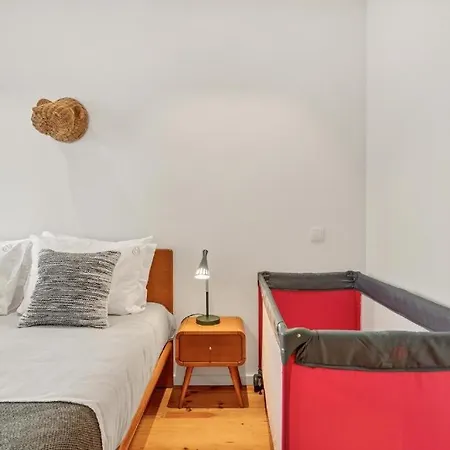 Host Wise - Lovely Shinny Flats With Balcony - Clerigos Апартаменты Порту