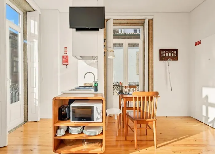 公寓 Host Wise - Lovely Shinny Flats With Balcony - Clerigos