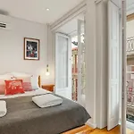 Host Wise - Lovely Shinny Flats With Balcony - Clerigos Apartment *