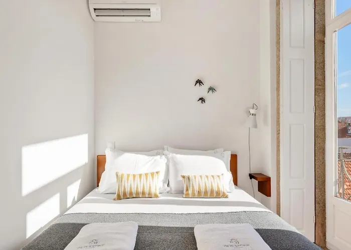 Host Wise - Lovely Shinny Flats With Balcony - Clerigos *